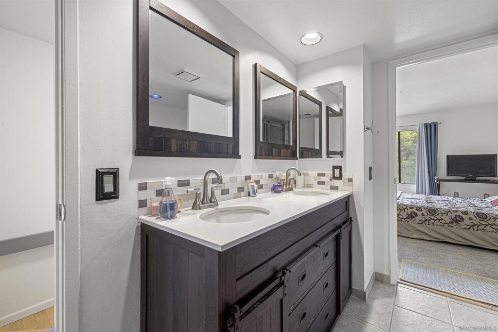 814 America Way Property Photo 11