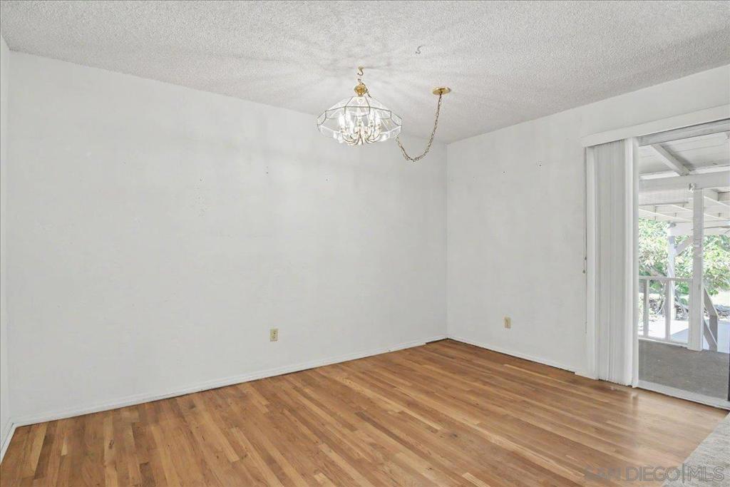 740 El Rancho Drive Property Photo 8
