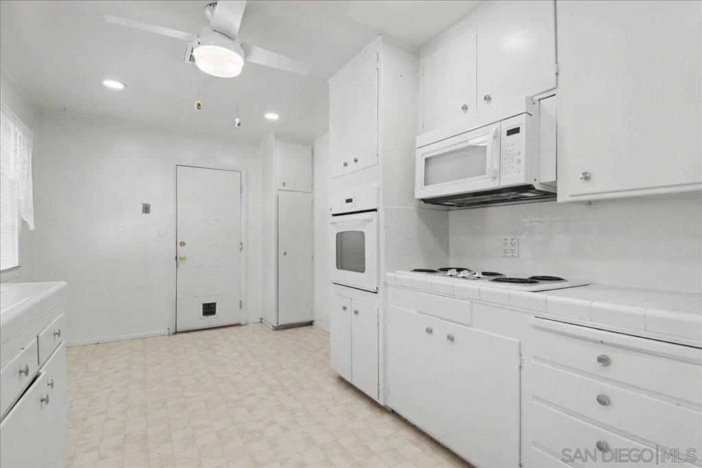 740 El Rancho Drive Property Photo 11