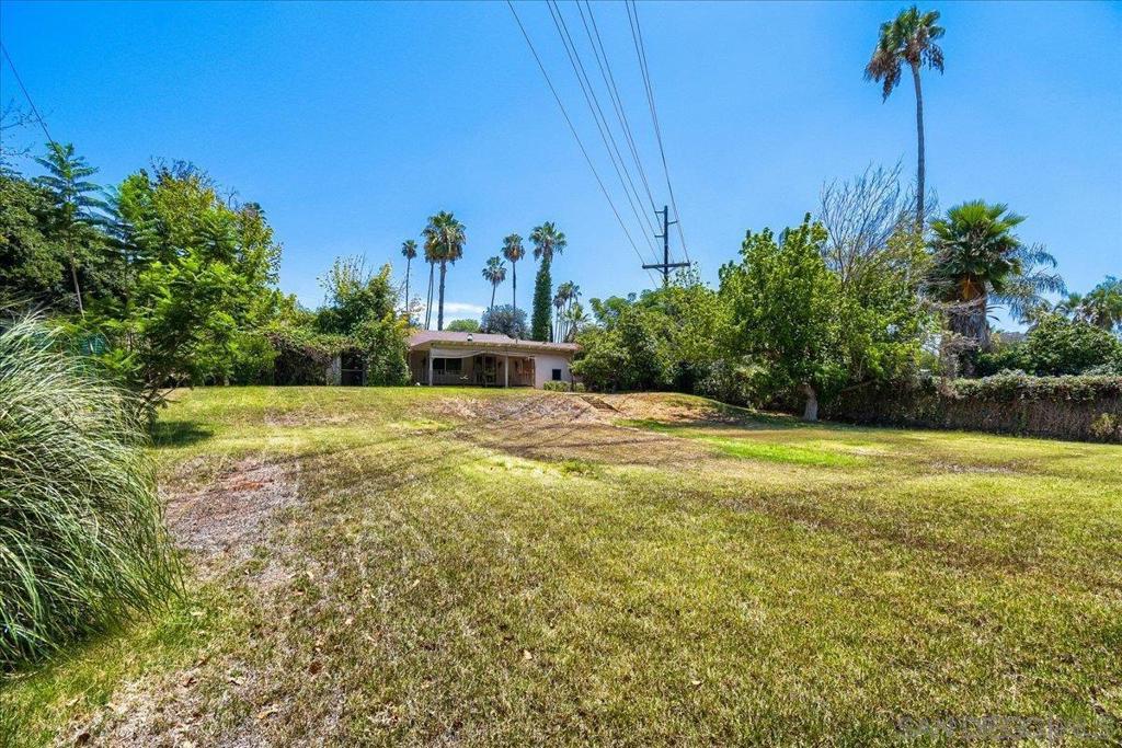 740 El Rancho Drive Property Photo 23
