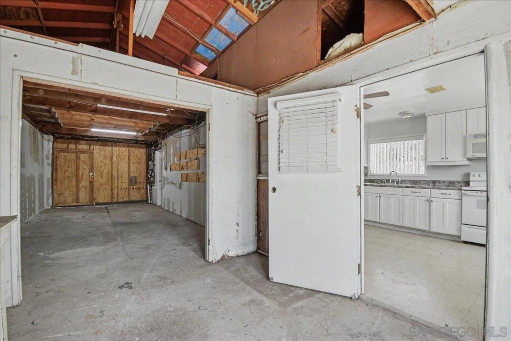 740 El Rancho Drive Property Photo 26