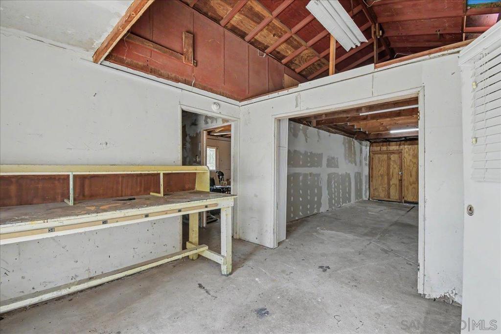 740 El Rancho Drive Property Photo 27