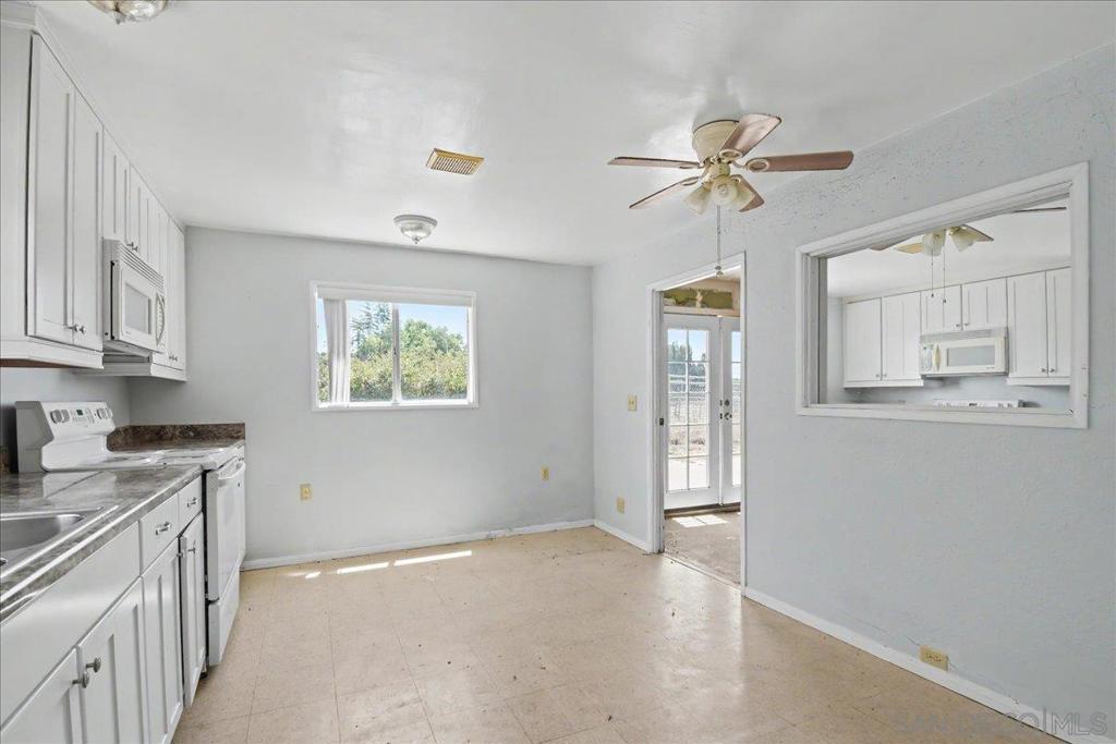 740 El Rancho Drive Property Photo 29