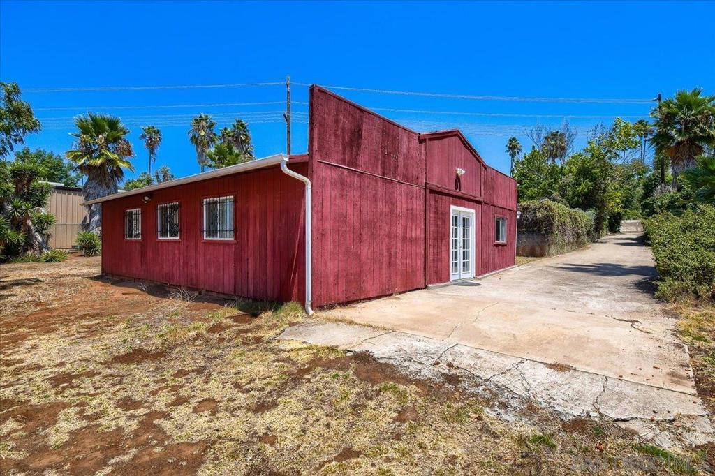 740 El Rancho Drive Property Photo 37