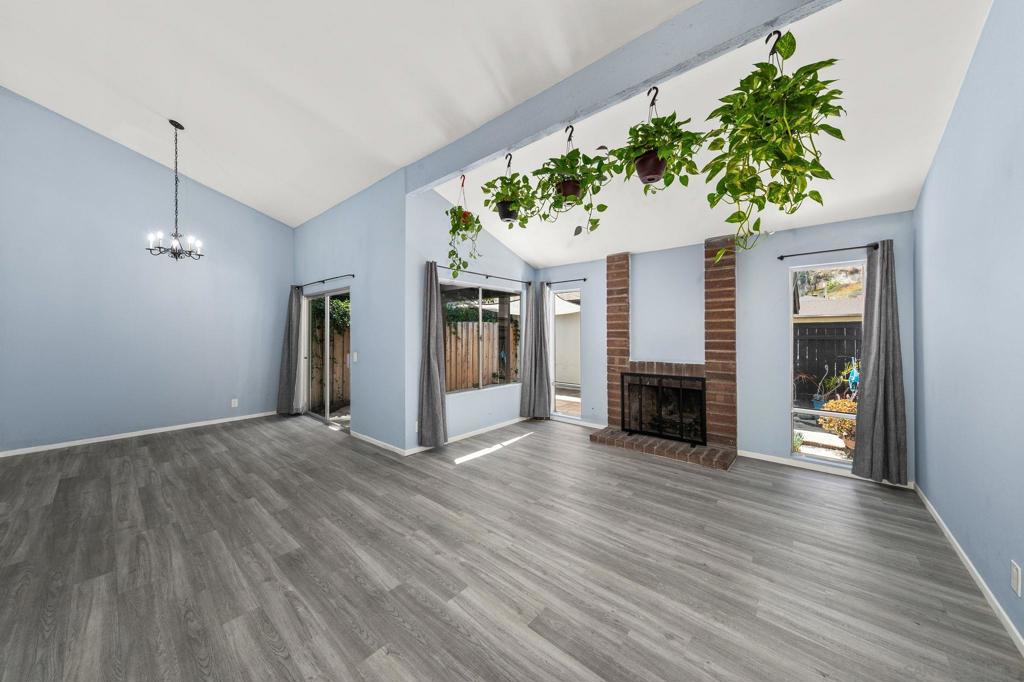 2147 Citrus Tree Property Photo 1