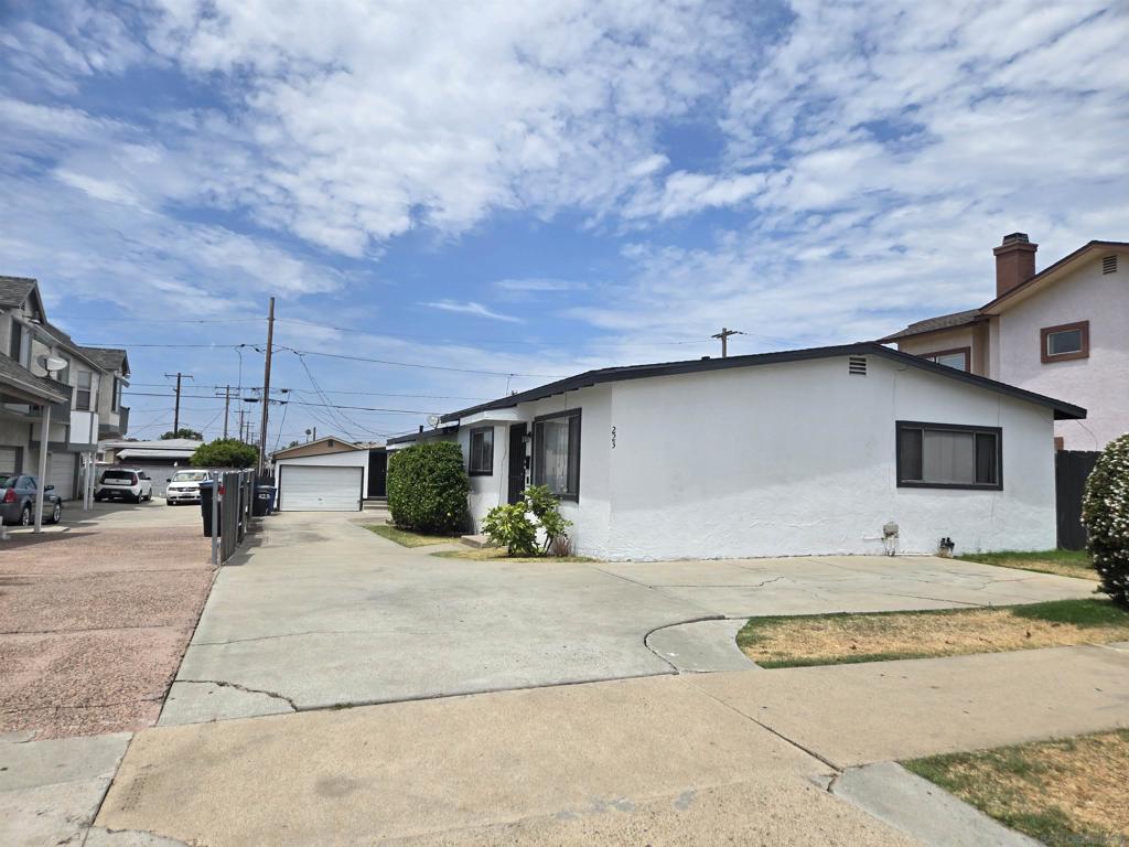 223 Madrona Property Photo 2