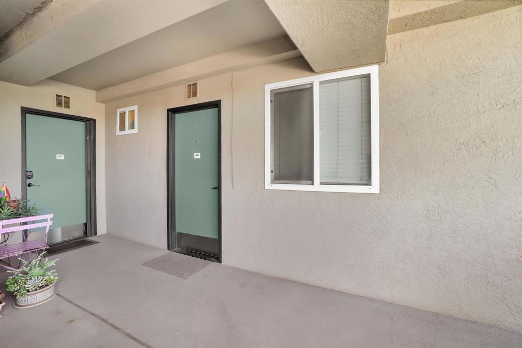 2828 University Ave 406 Property Photo 3