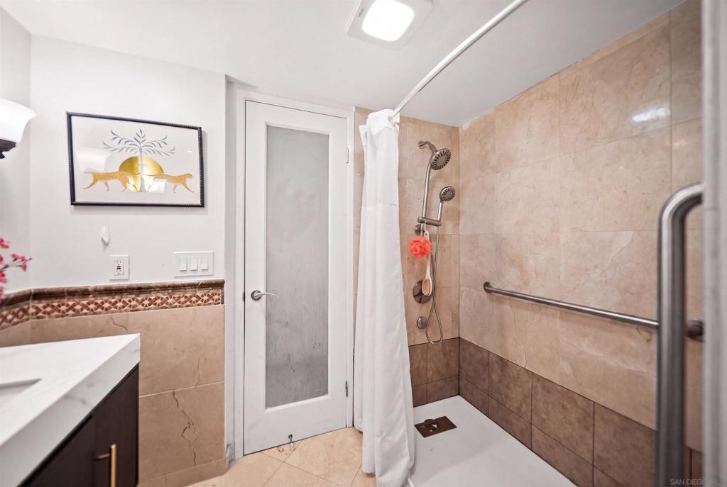 1260 Cleveland E 107 Property Photo 11
