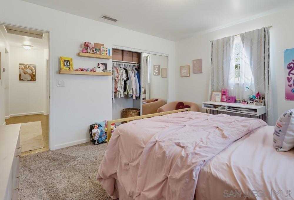 3221 E Victoria Property Photo 42