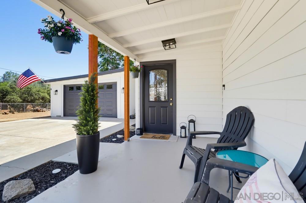 3221 E Victoria Property Photo 44
