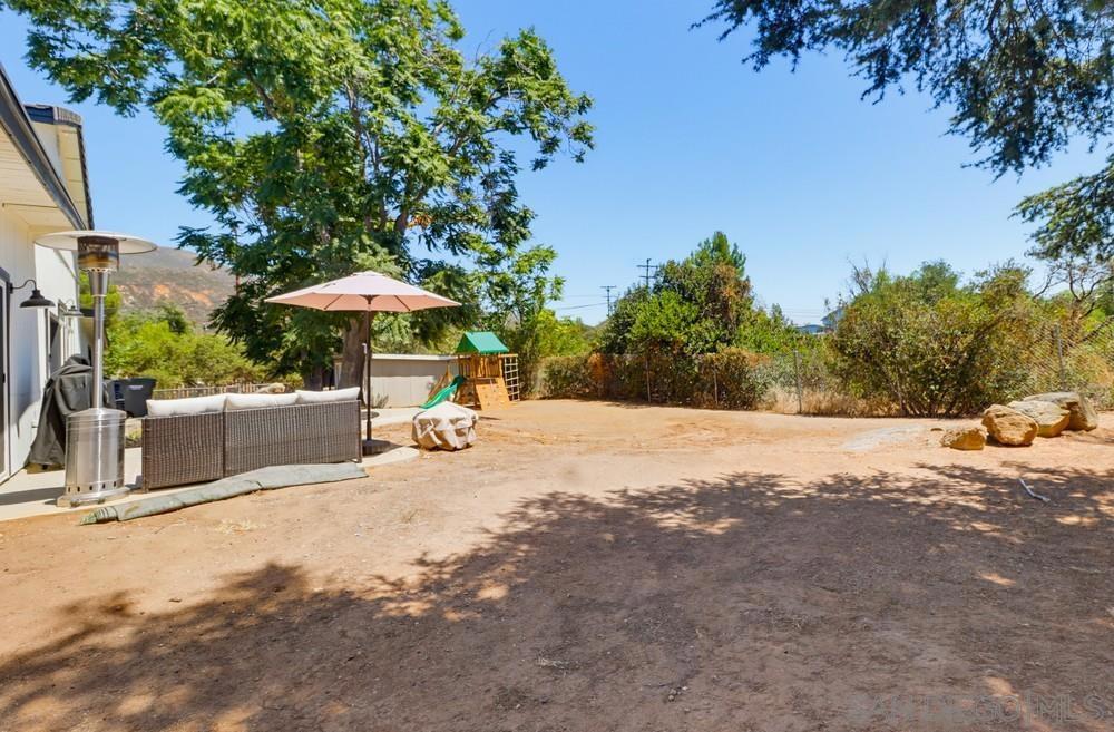 3221 E Victoria Property Photo 46