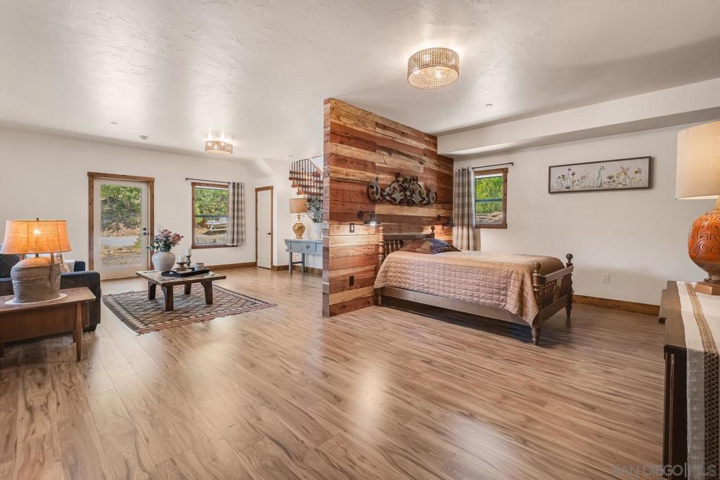 35251 Twin Oaks Rd Property Photo 4
