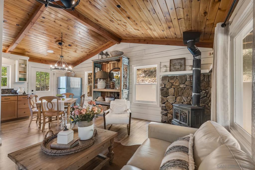 35251 Twin Oaks Rd Property Photo 8
