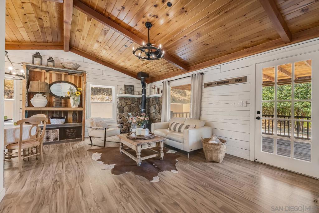 35251 Twin Oaks Rd Property Photo 9