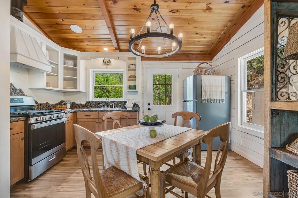 35251 Twin Oaks Rd Property Photo 12