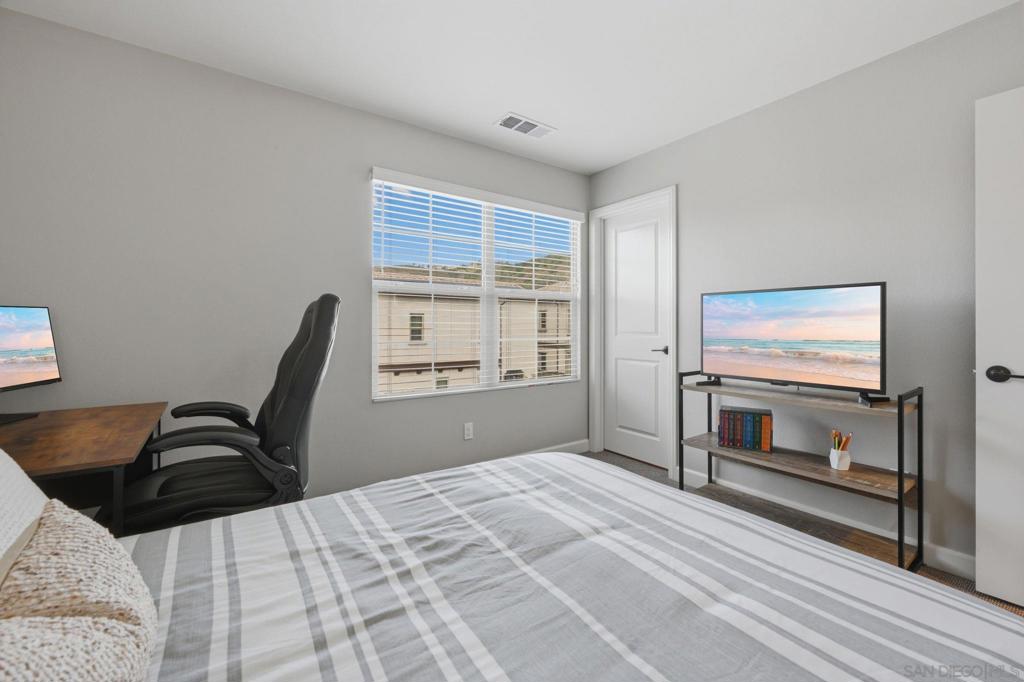 931 Slate Street Property Photo 24