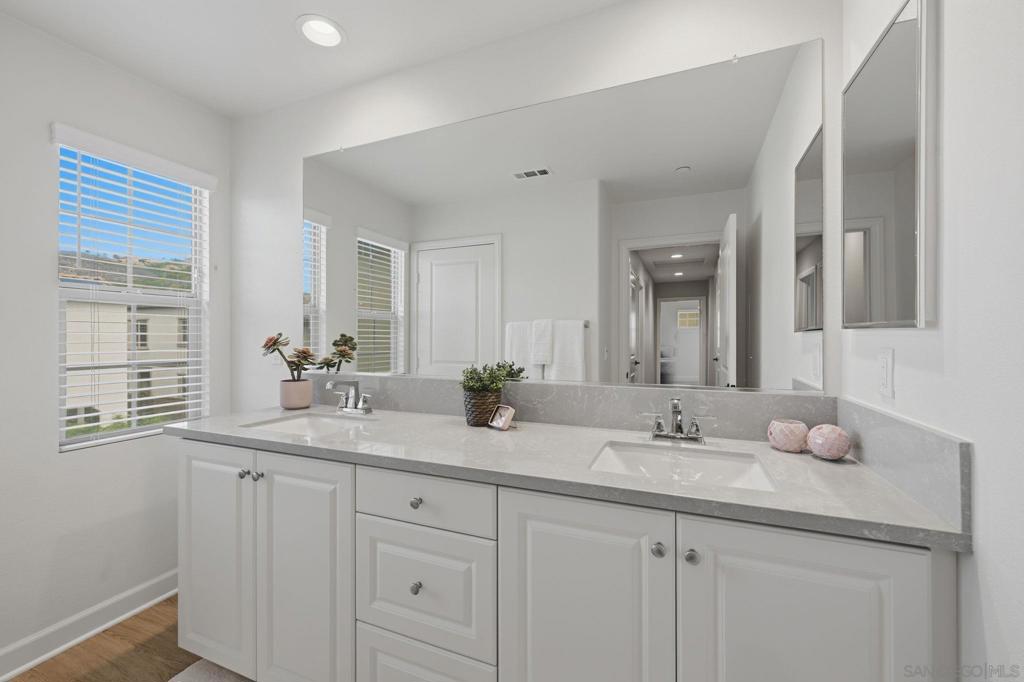 931 Slate Street Property Photo 25