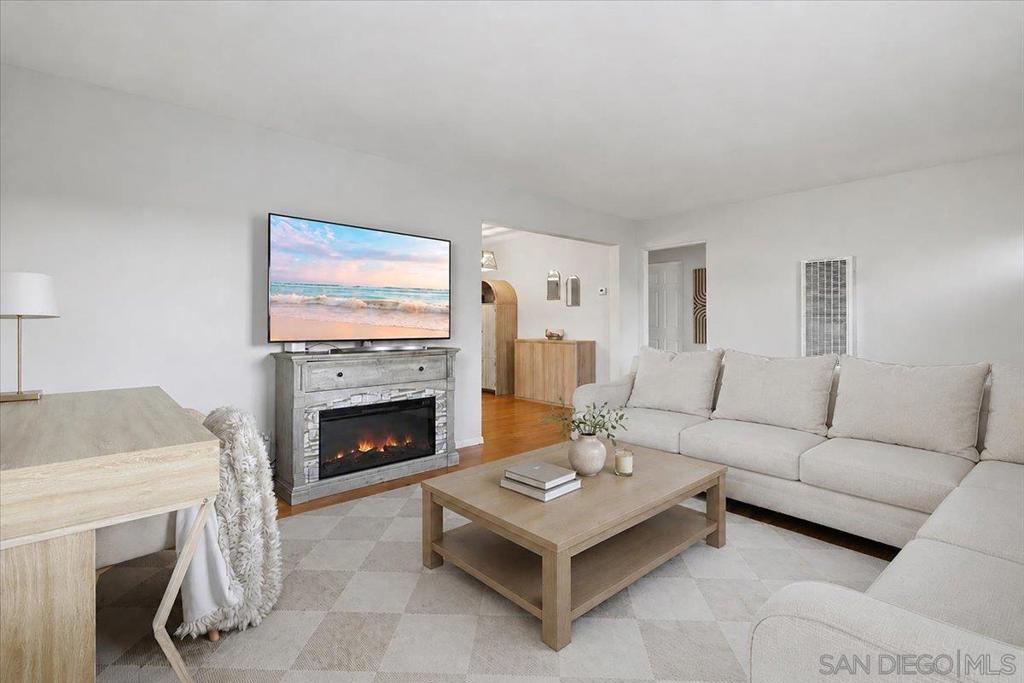 651 Thorn Street Property Photo 13