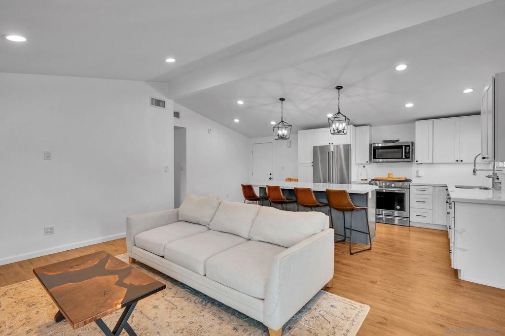 9222 Overton Property Photo 6