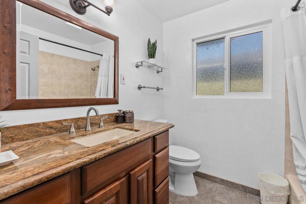 6245 Broadmoor Dr. Property Photo 17