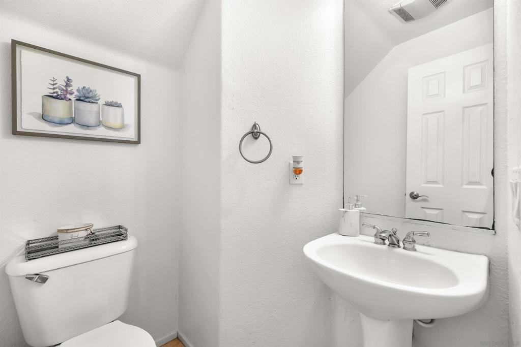 1555 Caminito Cremona Property Photo 7
