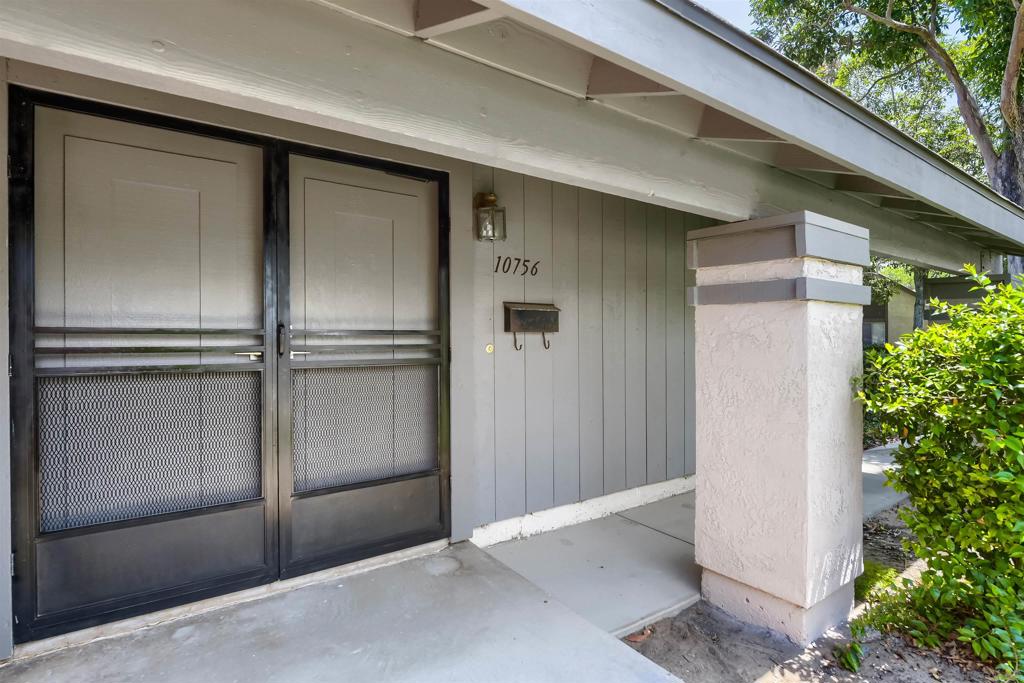 10756 Cariuto Court Property Photo 7