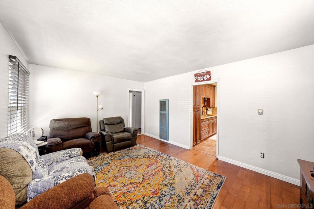 6020 Streamview Dr Property Photo 4