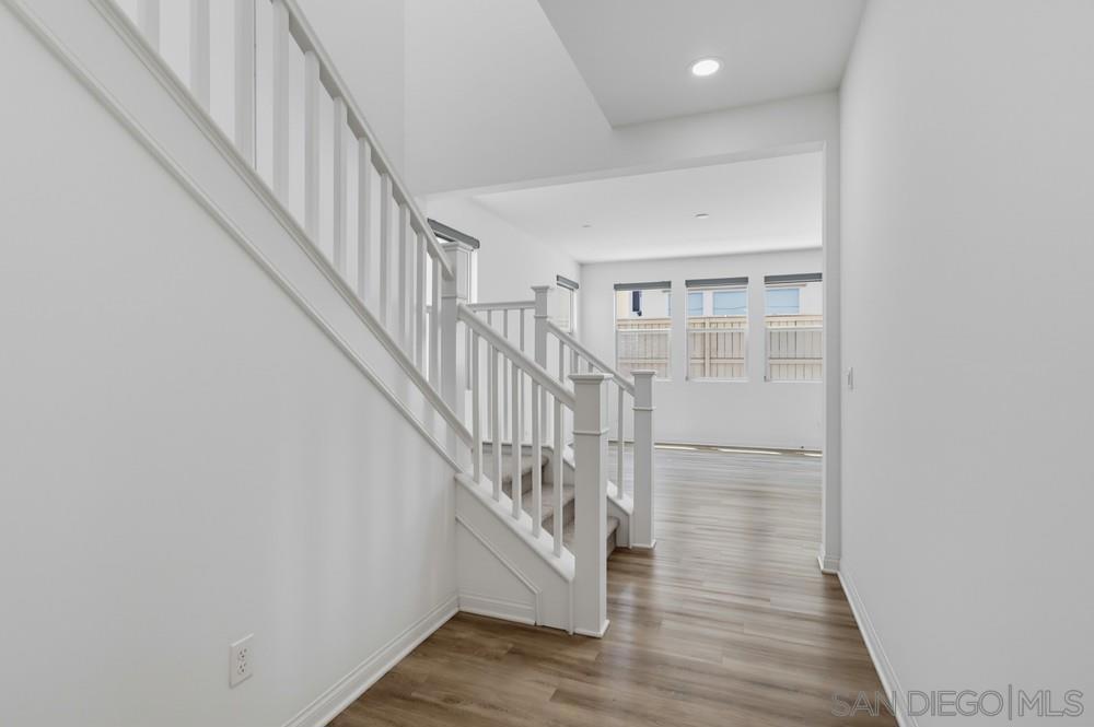 1041 Sea Glass Way Property Photo 6