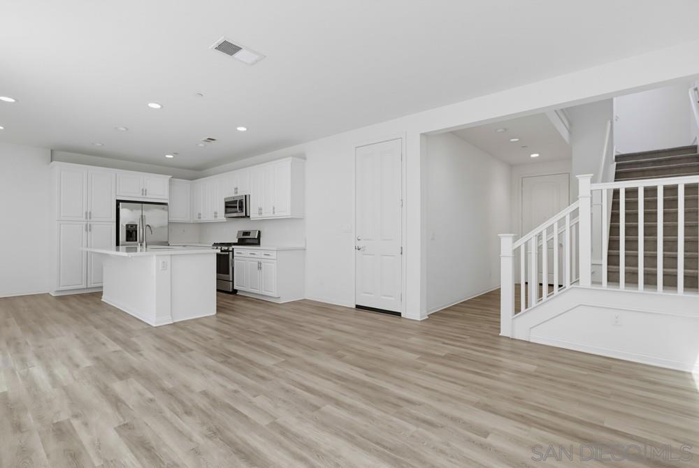 1041 Sea Glass Way Property Photo 9