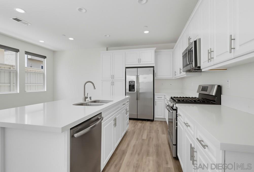 1041 Sea Glass Way Property Photo 15