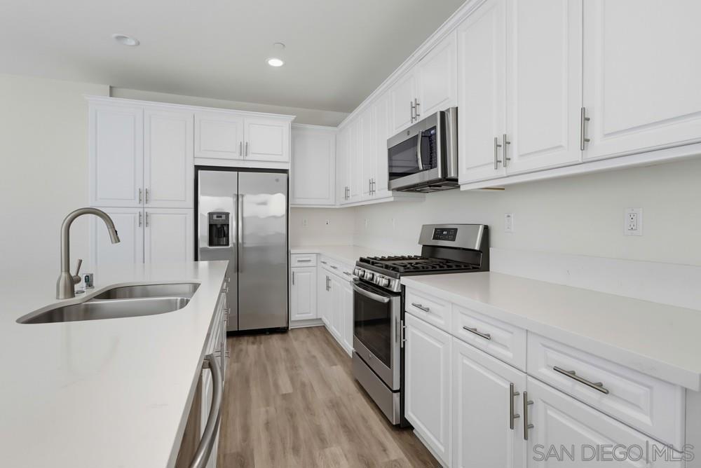 1041 Sea Glass Way Property Photo 17