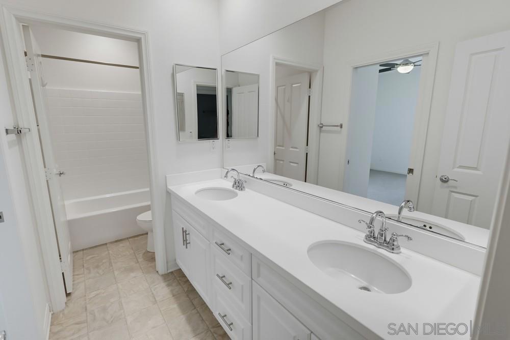 1041 Sea Glass Way Property Photo 39