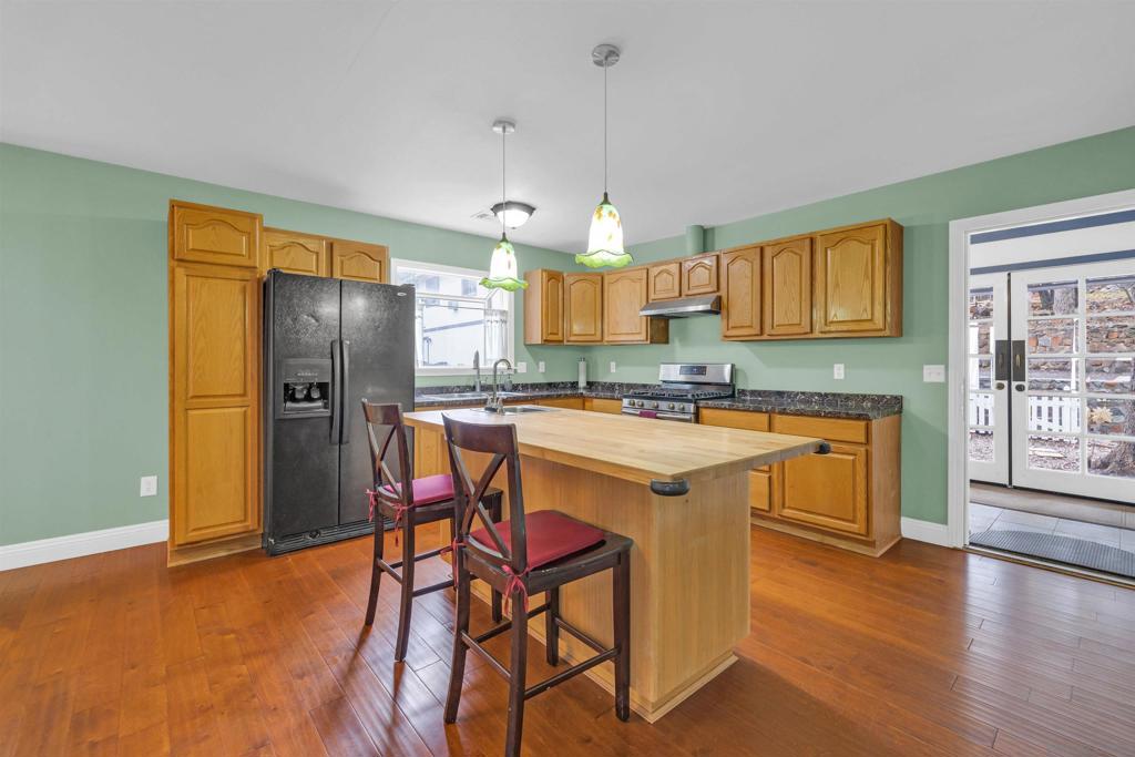 17009 Iron Springs Rd Property Photo 14