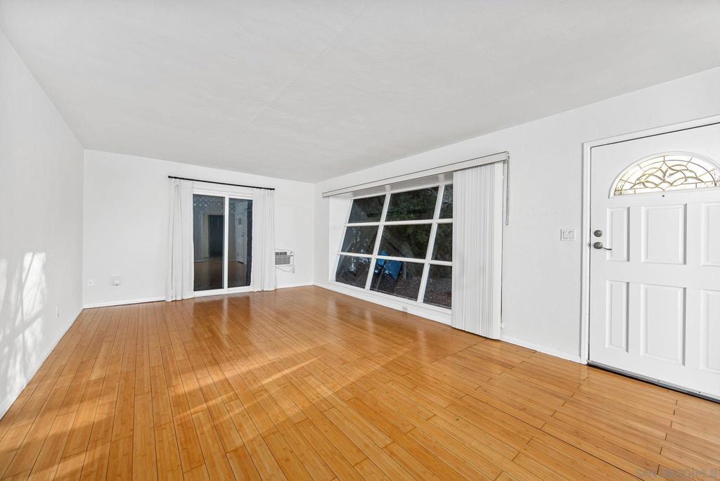 5151 Ewing St Property Photo 5