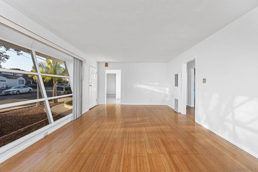 5151 Ewing St Property Photo 6