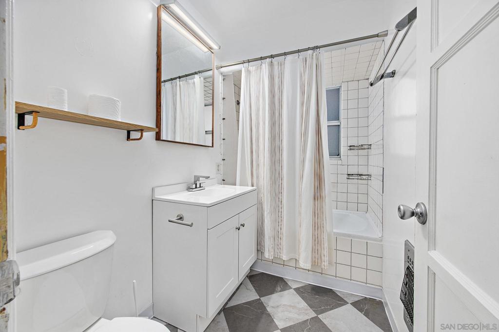 5151 Ewing St Property Photo 18
