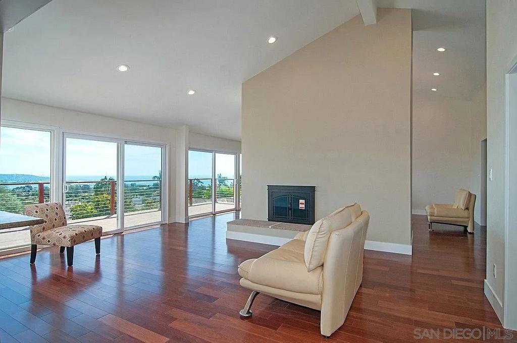 5415 Thunderbird Property Photo 4