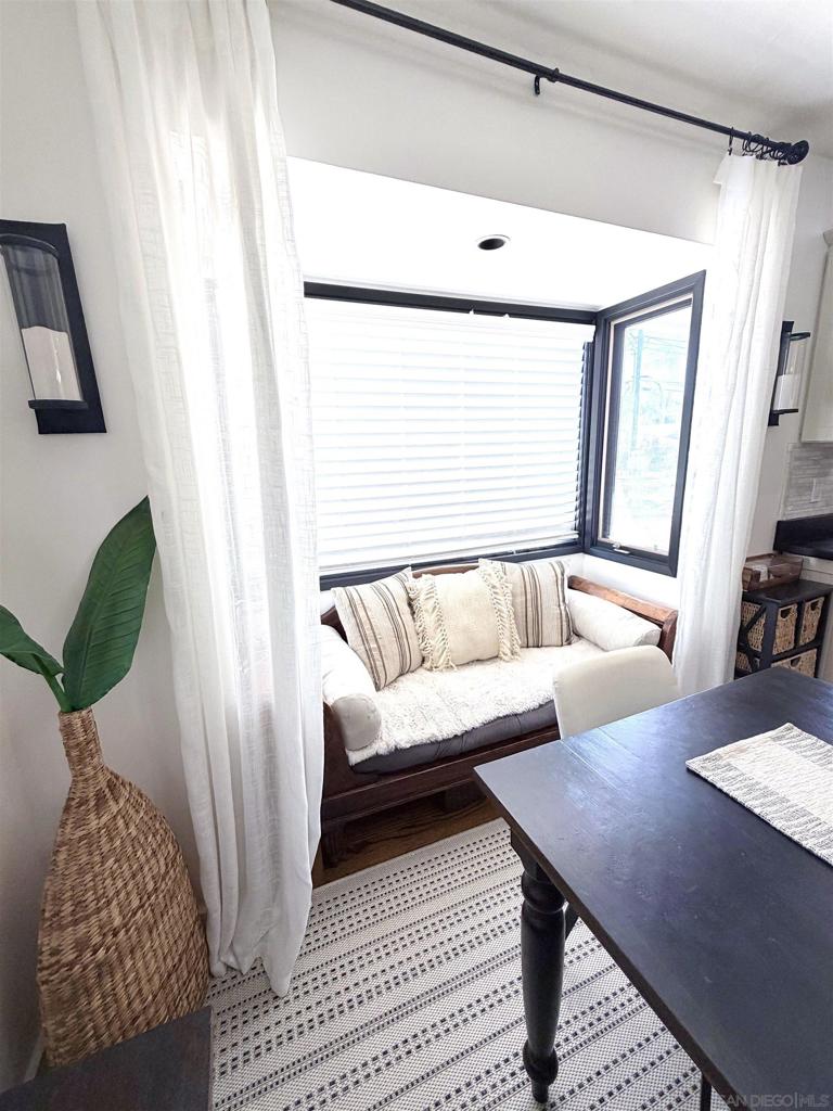 4342 Bromfield Ave Property Photo 24