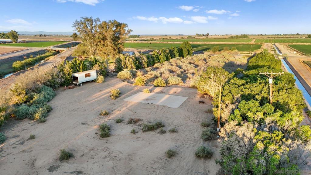 2465 Meloland Rd Property Photo 11