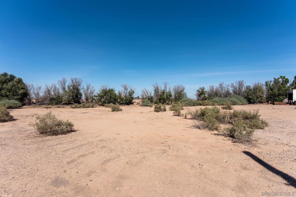 2465 Meloland Rd Property Photo 16