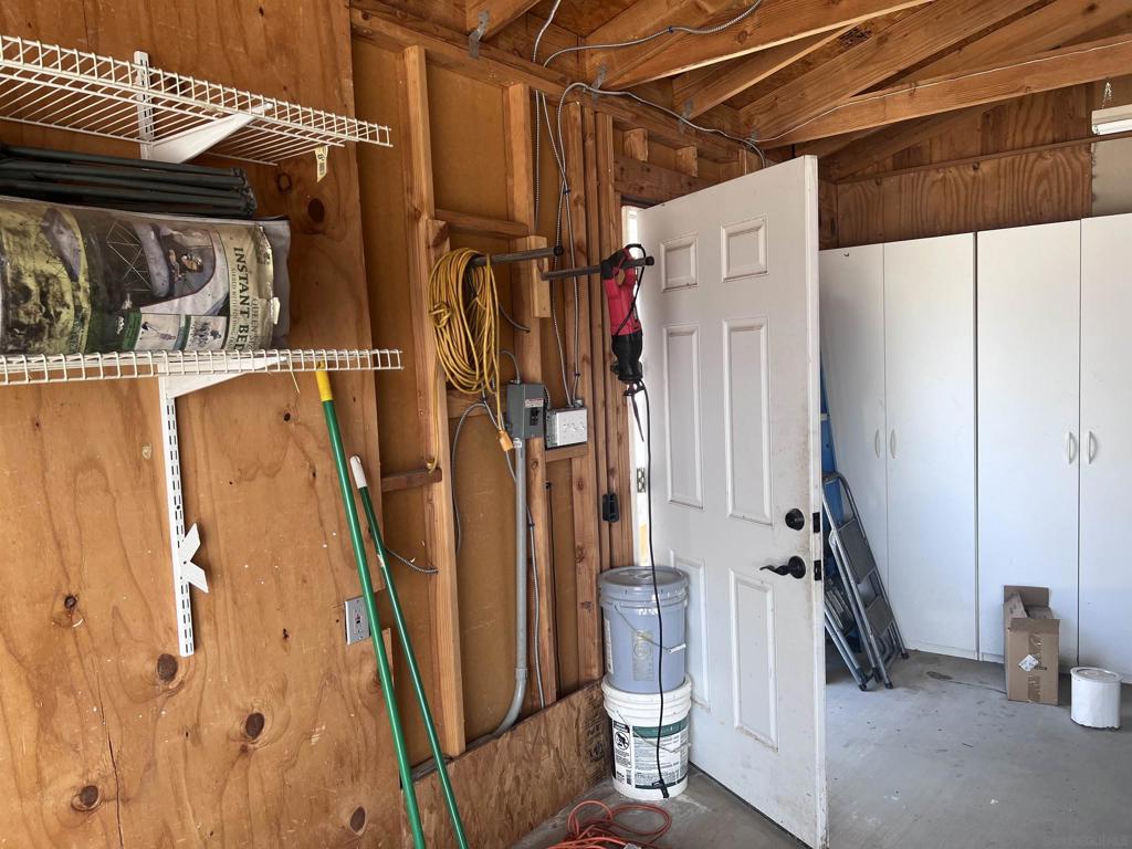 7479 Kickin Horse Trl Property Photo 39