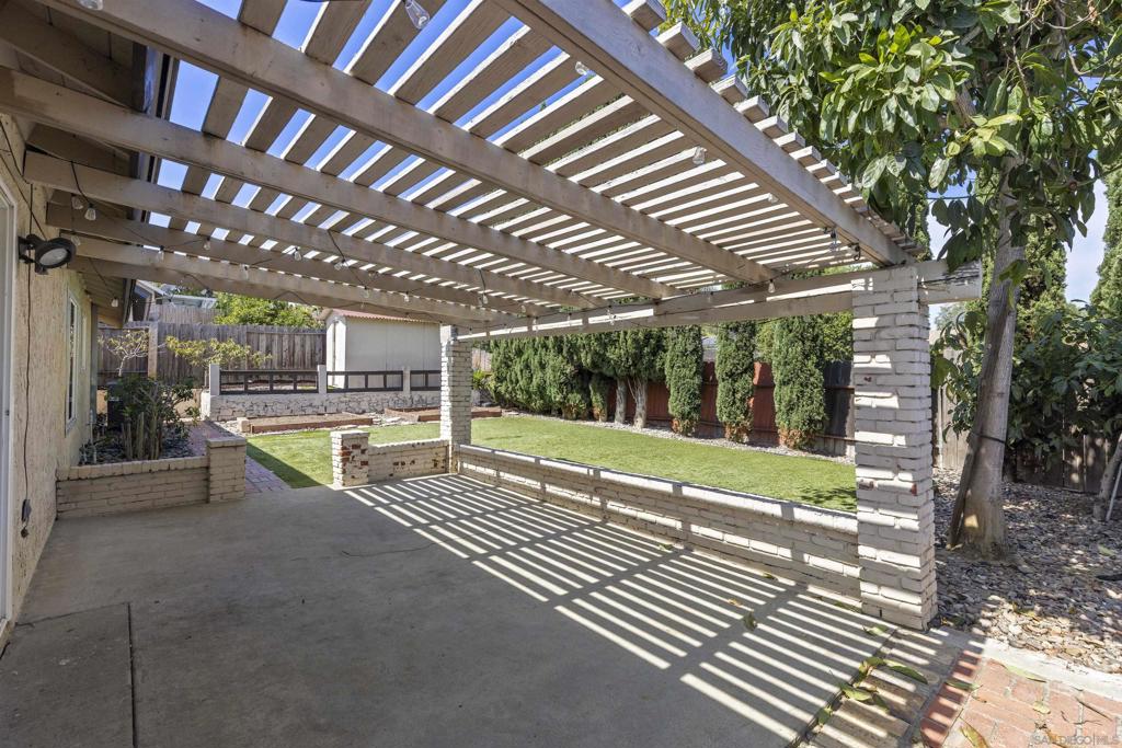 2589 Joann Dr Property Photo 33