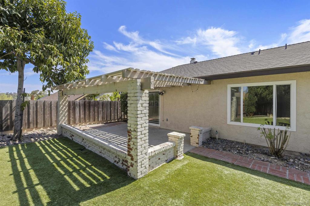 2589 Joann Dr Property Photo 34