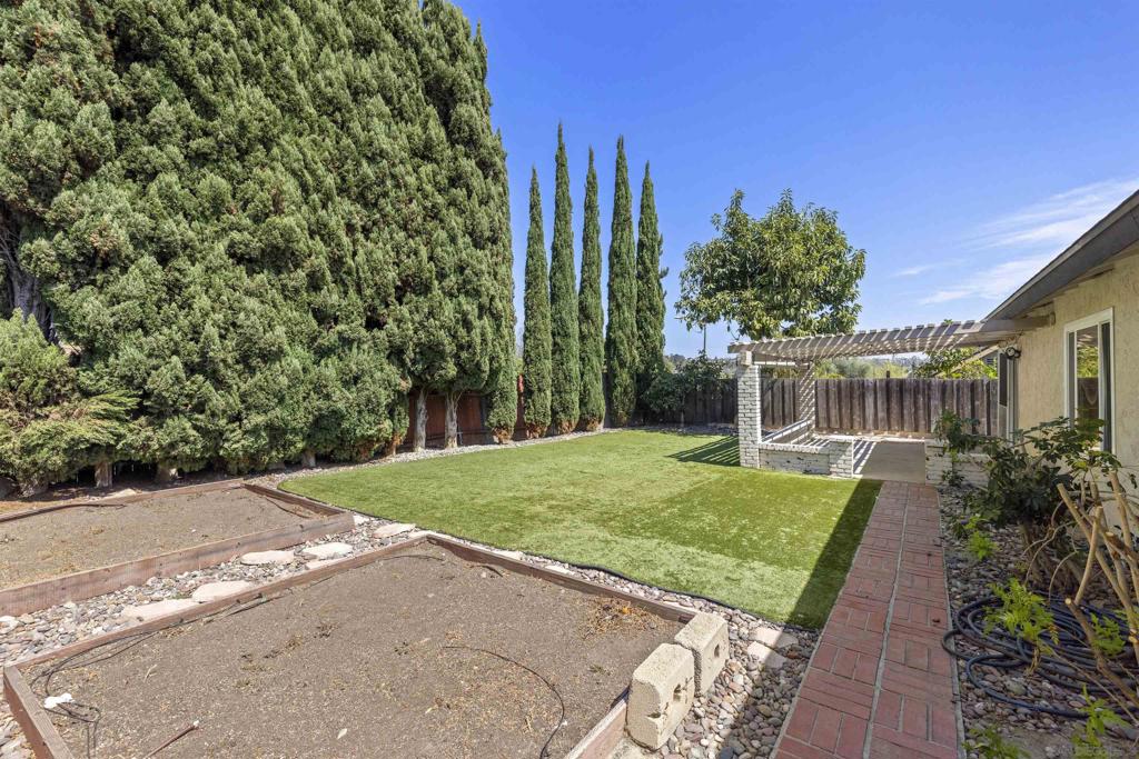 2589 Joann Dr Property Photo 37