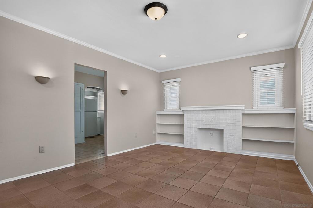 2444 Curlew St Property Photo 2