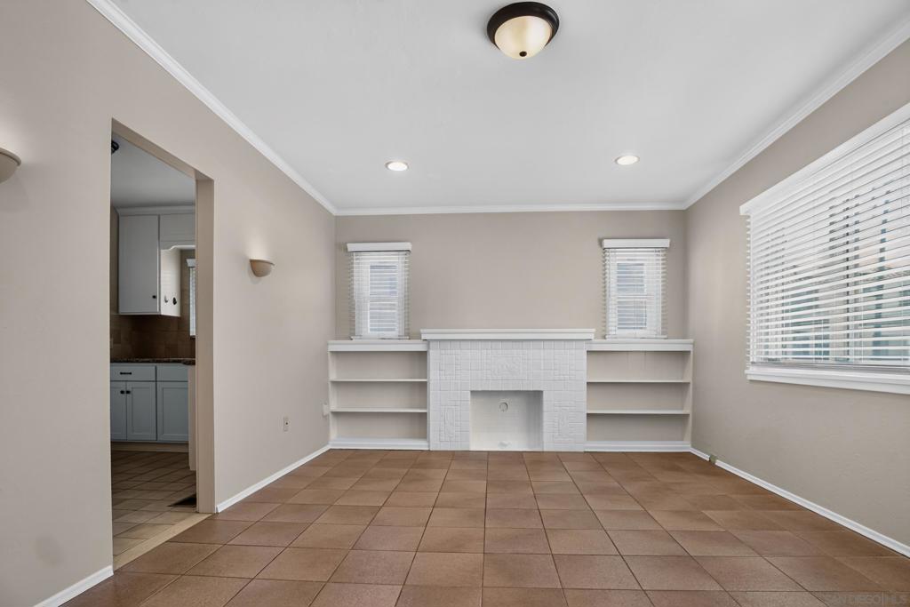 2444 Curlew St Property Photo 3