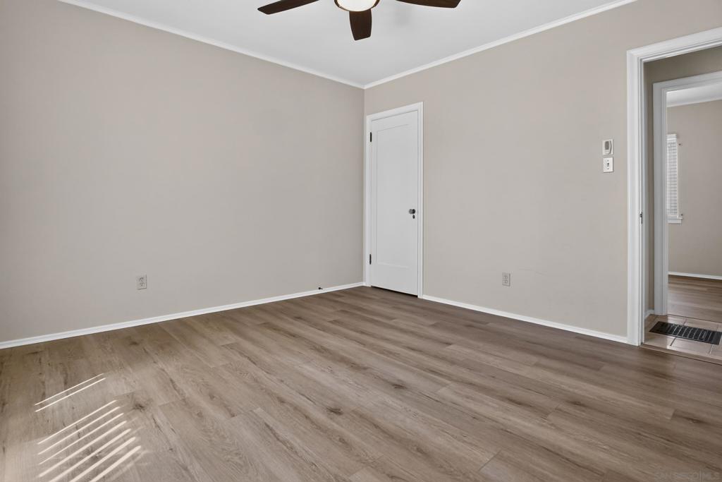 2444 Curlew St Property Photo 10
