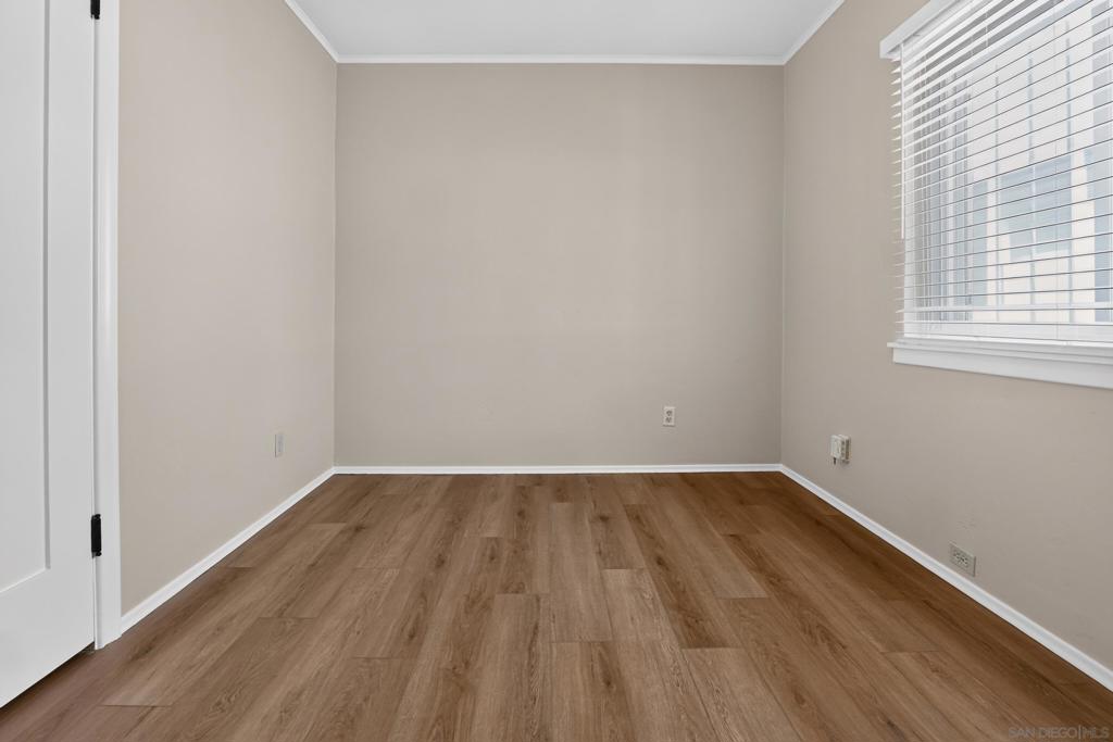 2444 Curlew St Property Photo 12