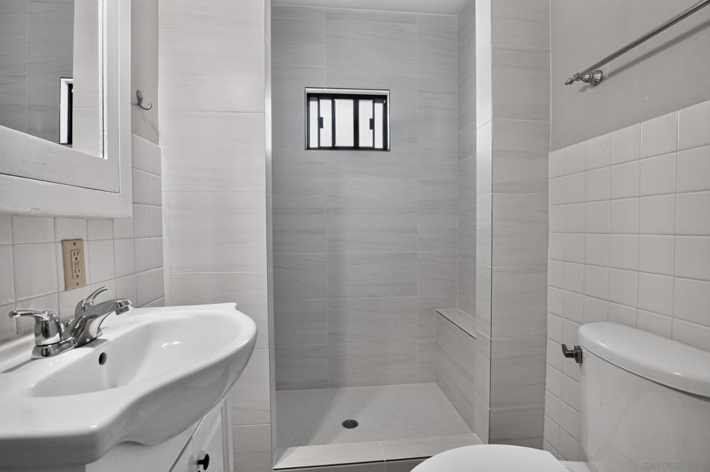 2444 Curlew St Property Photo 14