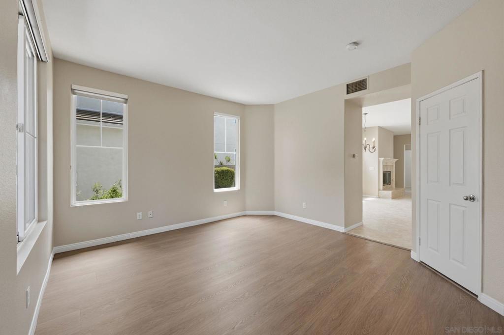 12256 Pepper Tree Ln Property Photo 5